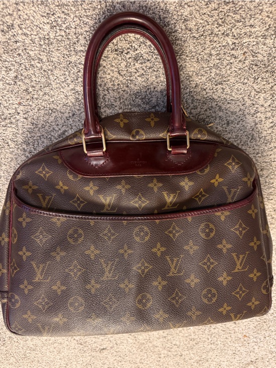 Louis Vuitton Handbags - Louis Vuitton Deauville Monogram Satchel, Burgundy Model M4726